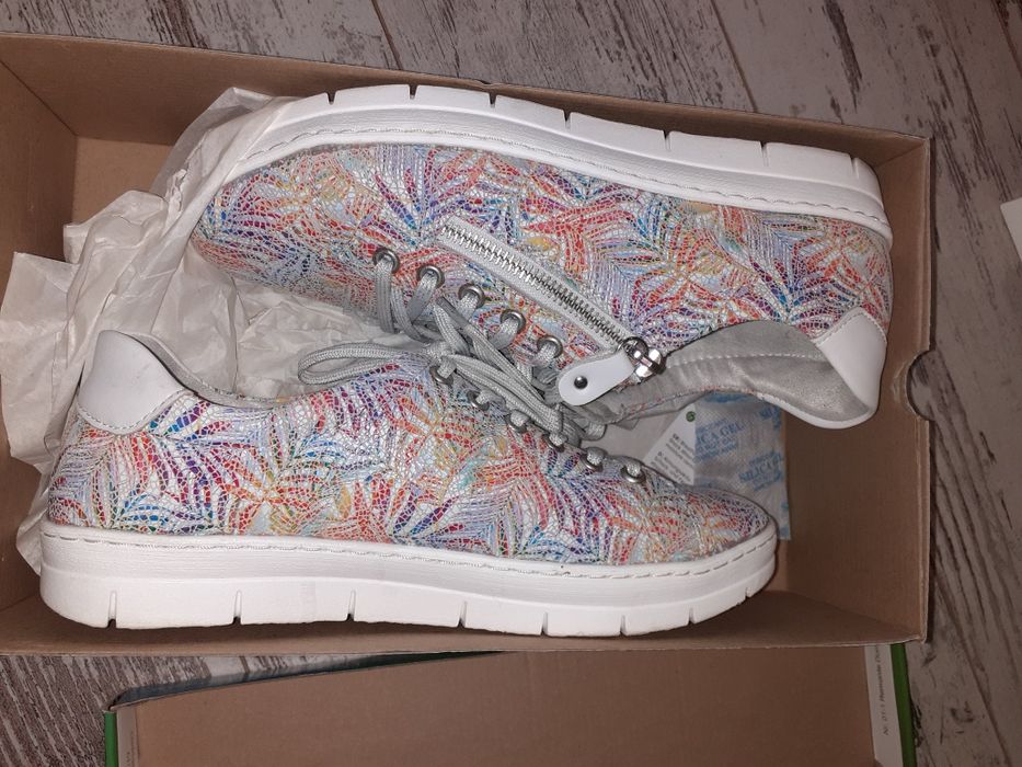 Кецове/сникърси на Remonte