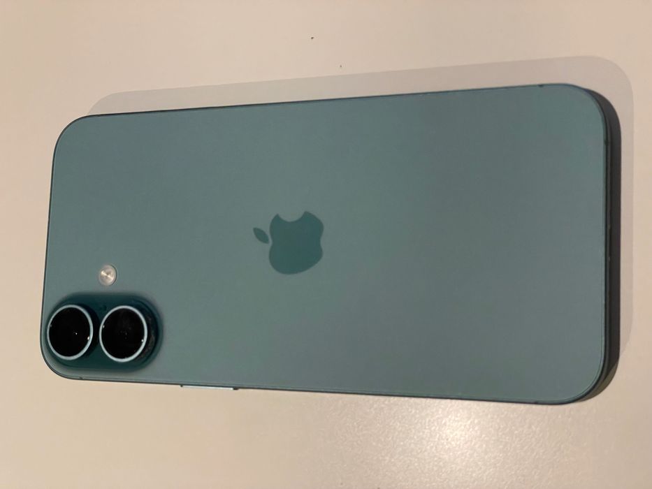 iPhone 16 PLUS 256GB Неразличим От Нов!