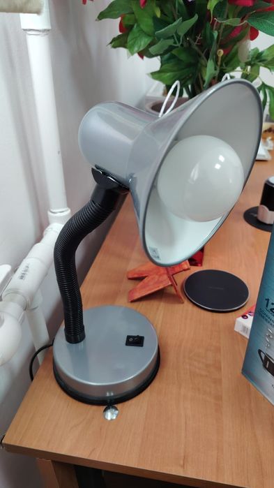 Светильник по 1200