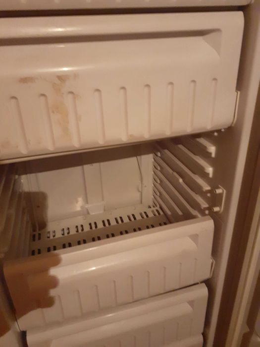 Срочно продам морозильную камеру