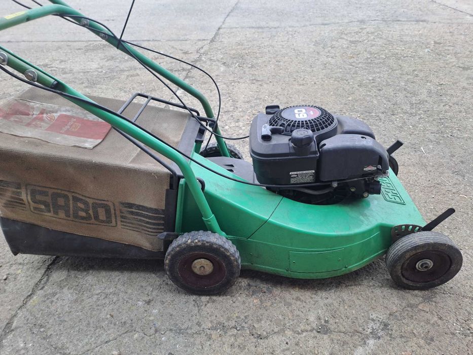 Masina de tuns iarbă  Sabo