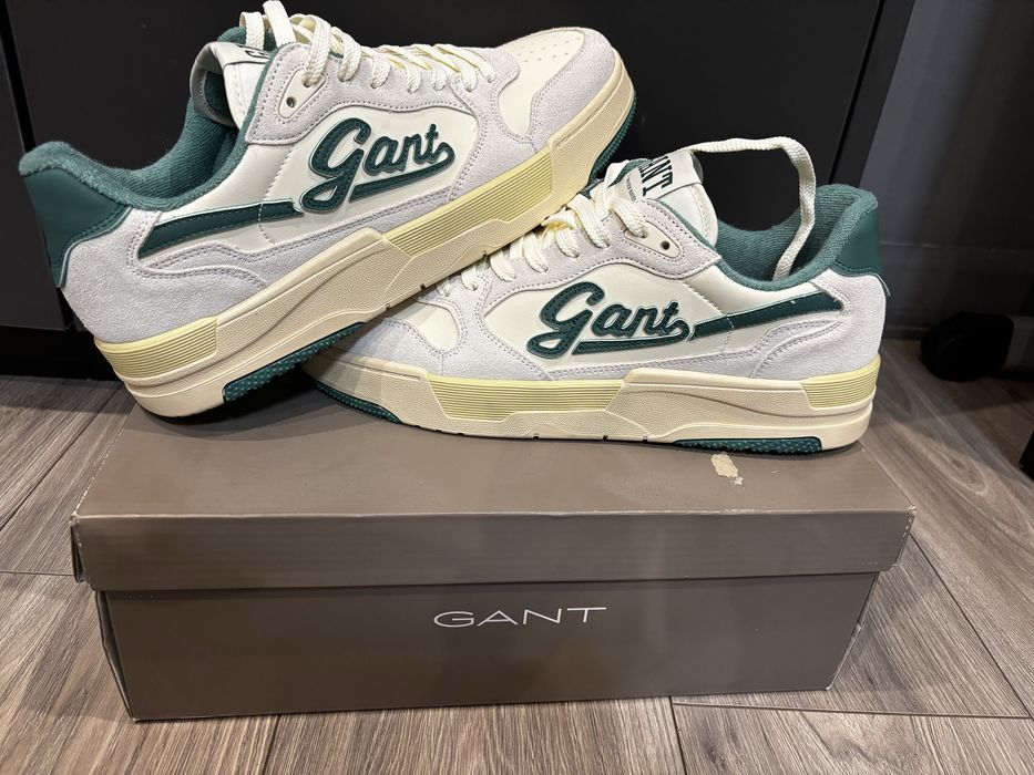 Vand adidasi Gant originali marimea 44 .noi in cutie