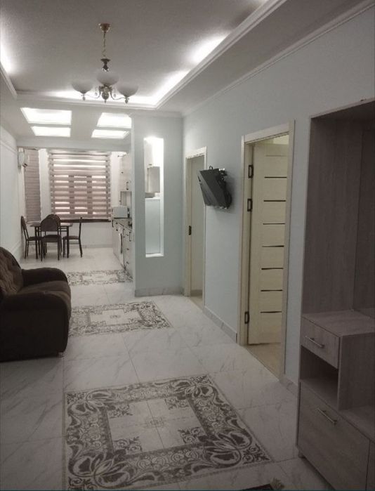 Chilonzorda, Novza metro yaqinida 2 xonali shinam uy.