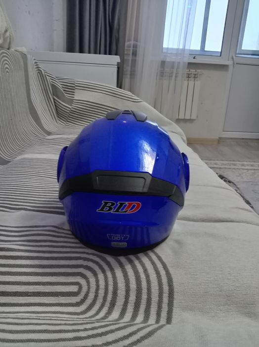 Продам мотошлем состояние новое