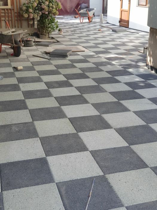 Montaj pavaj firmă cu experiență