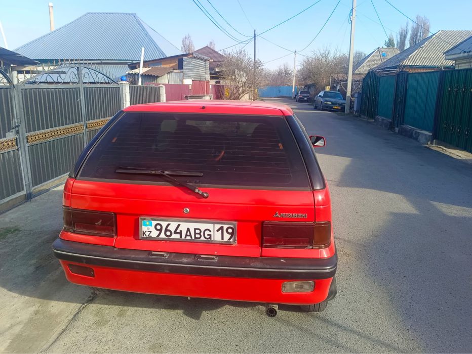 Mitsubishi Colt 1991 год