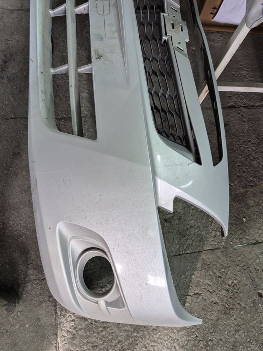 Продам бампер  перед шевроле кобальт