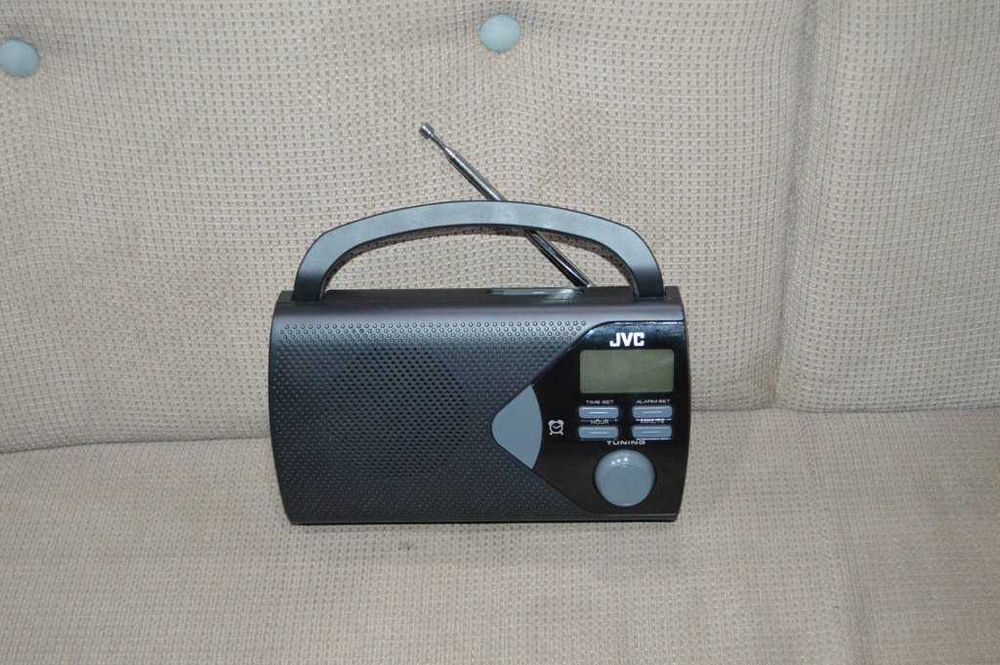Aparat radio JVC RA-F18B clasic AM-FM nou