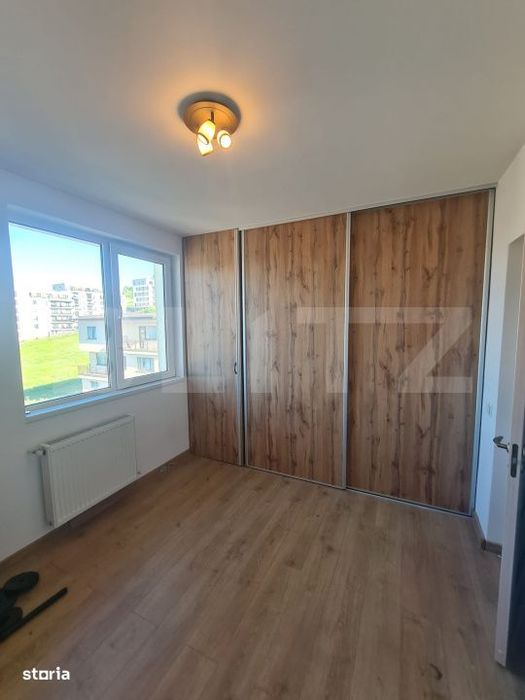 Apartament cu 3 camere, semidecomandat, mobilat si utilat, parcare, zo