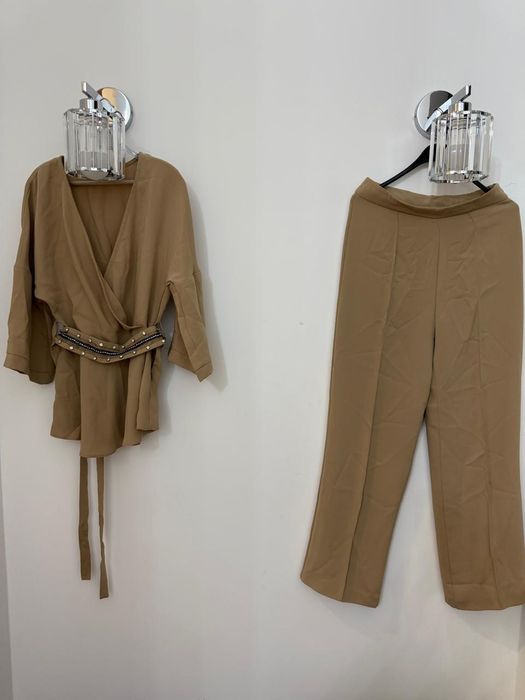 Женская одежда и обувь