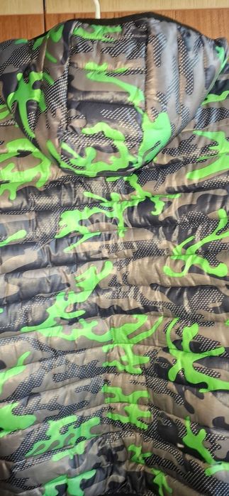 Спортно яке с качулка