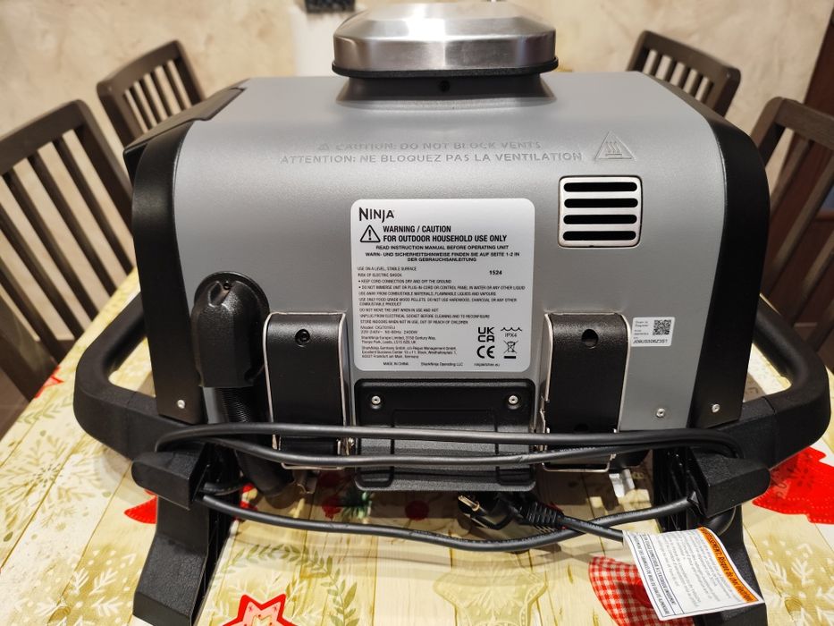 Ninja woodfire, grill electric si airfryer