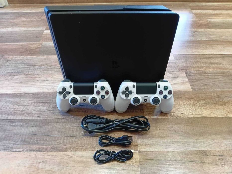 PlayStation 4 Slim 500GB + 2 НОВИ джойстика + ХИТ ИГРИ (Fortnite, Minecraft, CoD)