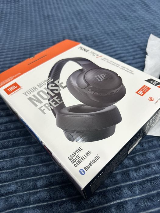 Наушники JBL Tune 770NC черный