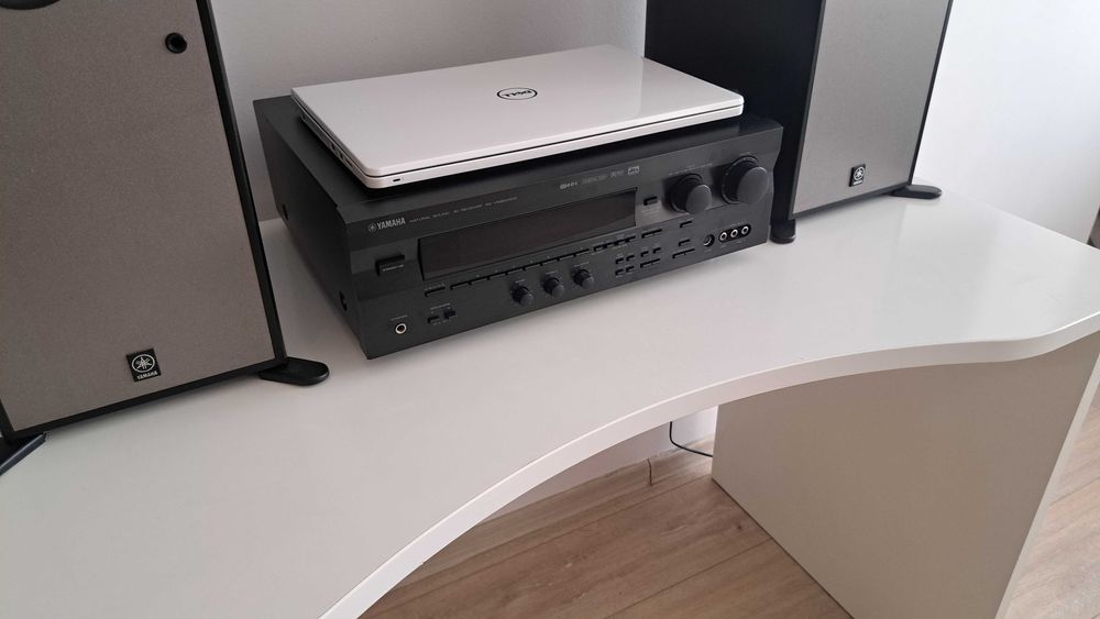 Yamaha RX-V595 + Remote ctrl