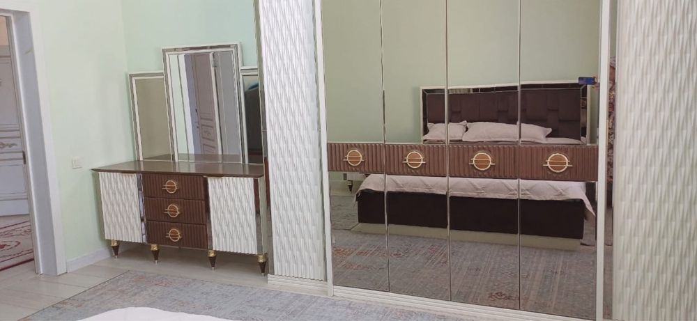 Спальный гарнитур