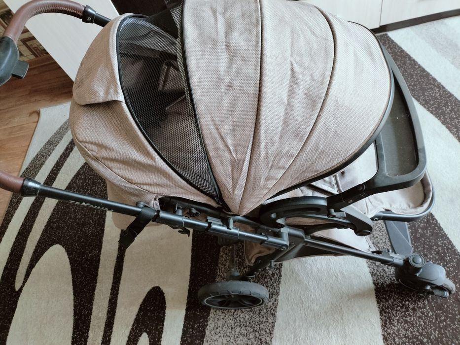 Продам коляску прогулочную Teknum A10