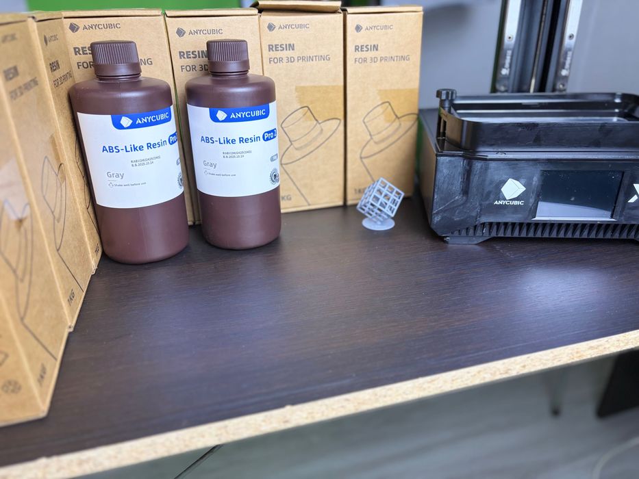 смолен SLA 3D принтер Anycubic Photon Mono X 6Ks + 9 литра неотворена смола и ~2 литра подарък