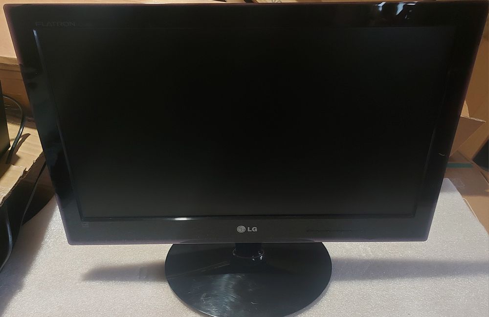 LG Flatron E2040S-PN led monitor