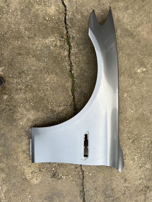 Aripă stânga față bmw f10.f11.