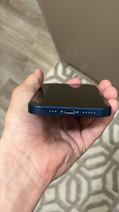 Айфон 12, 74 акамулятор