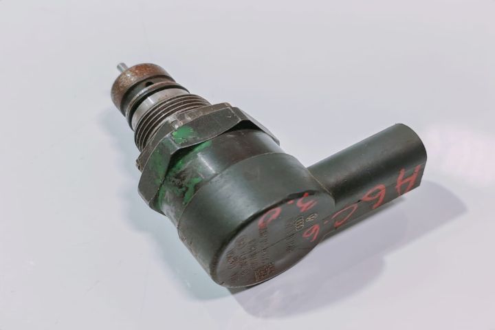 Regulator Presiune  057130764B Audi A8 a 2-a generatie (D3) seria