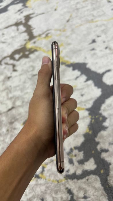 Iphone 11 pro max gold ideal