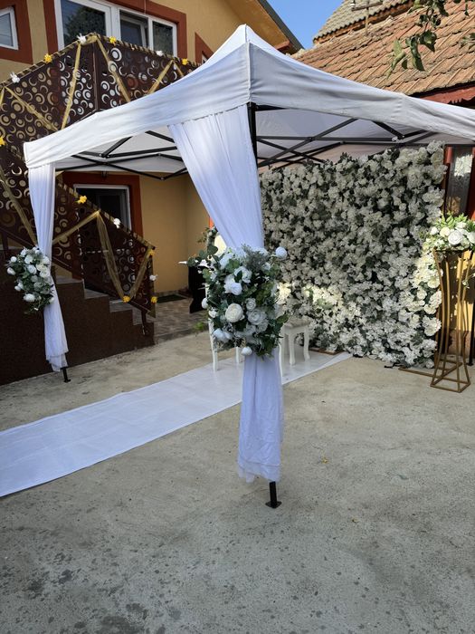 Inchiriere mese, scaune, corturi, veselă, aranjamente