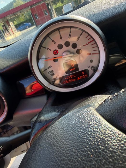 Masina Mini Cooper
