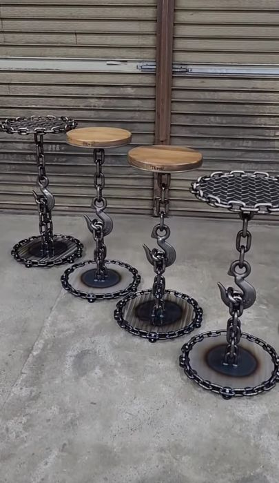 Masa si scaune Moderne  pe structura de lanț