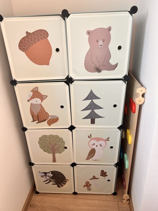 Детска етажерка/ стелаж