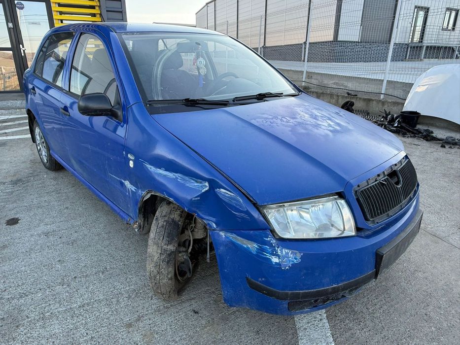 Dezmembrez / Dezmembrari / Piese / Accesorii Skoda fabia 2007 1.2 benzina BMD albastru hatchback