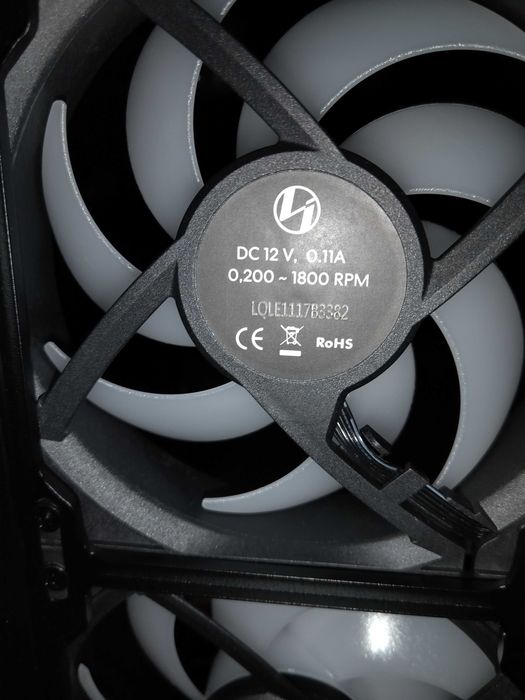 4 x Ventilator Lian Li 12 x 12 cm