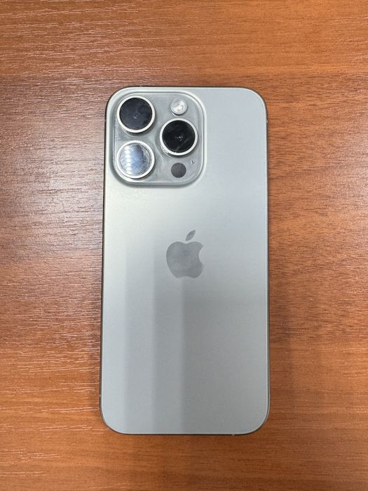 iPhone 15 pro 256 gb