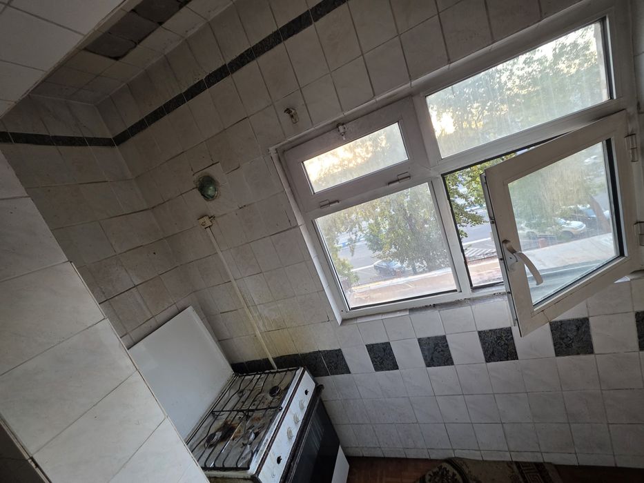 Продаётся Квартира Около Метро Гафур Г.