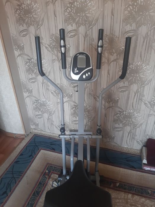 Элипсный тренажор.