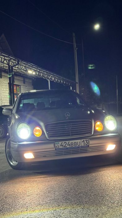 Мерс 210 срочно продам