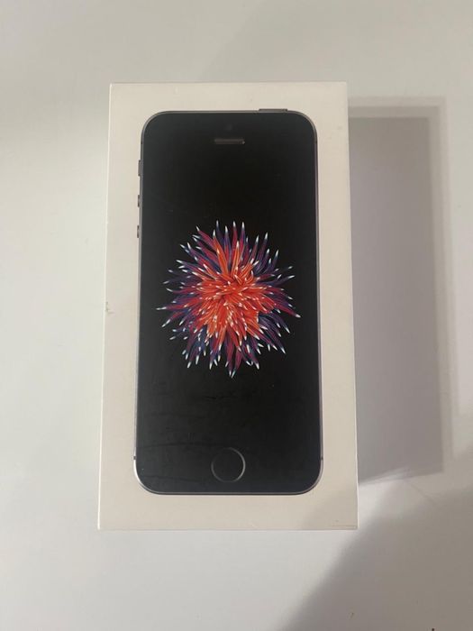 Продам Iphone 8 Plus и Iphone se