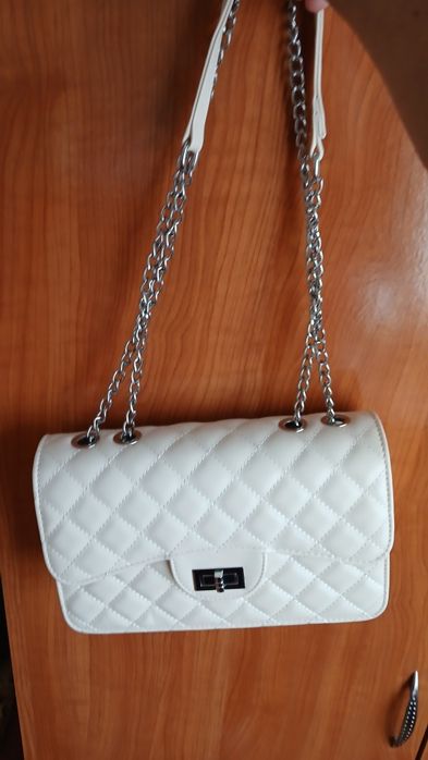 Noua geanta Ieftina eleganta.