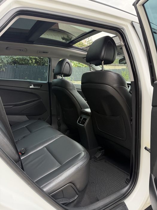 Hyundai Tucson 2.0 Premium  Automat Ventilatie Panoramic