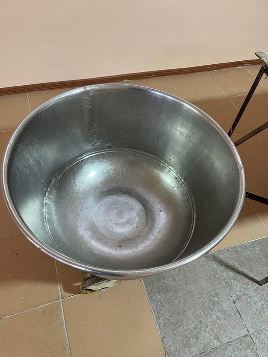 Duxobka, xamir qozoni bilan