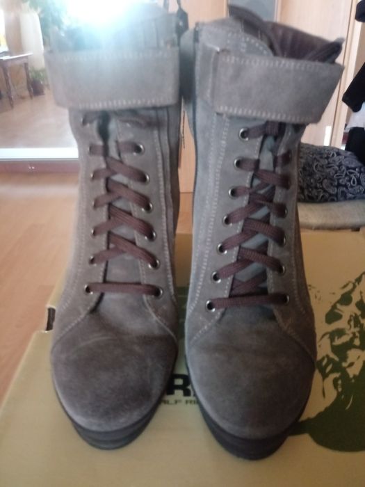 Женские ботинки 39 размер