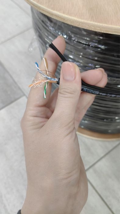 Кабель FTP      210 м в наличий