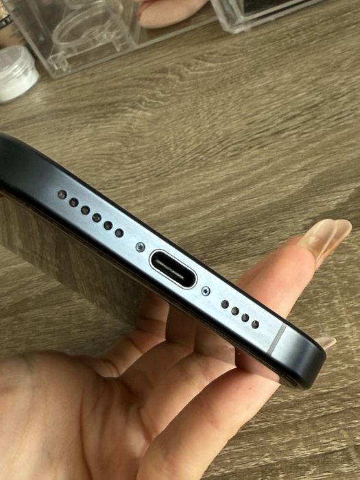 iPhone 15 Pro Max, 256 GB, baterie 86%, stare excelentă!