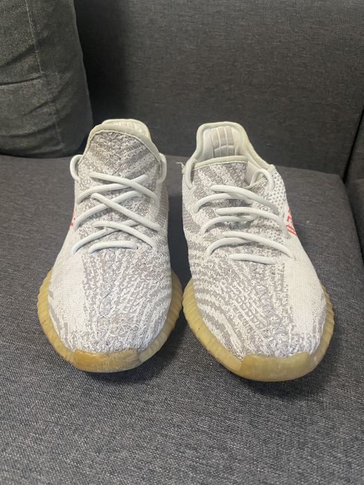 Vand yeezy uri originale