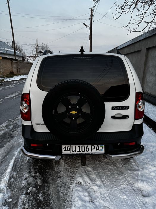 Шевроле нива……………….