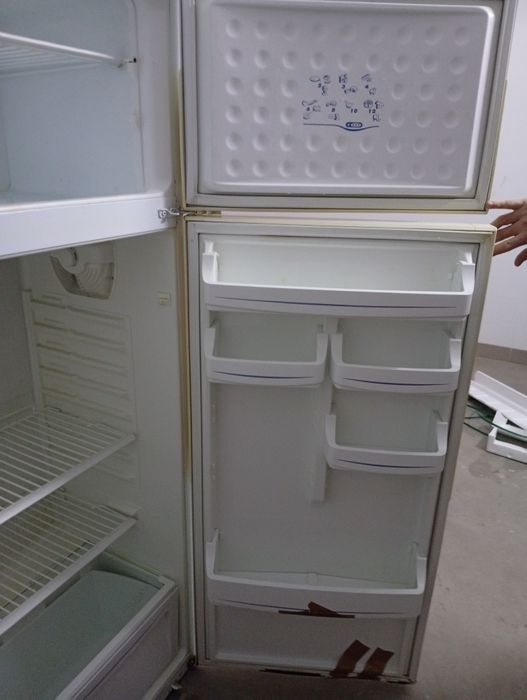 Frigider Indesit maxwell