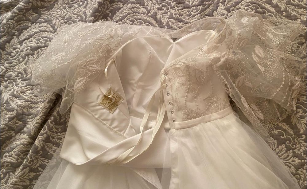 Свадебное платье