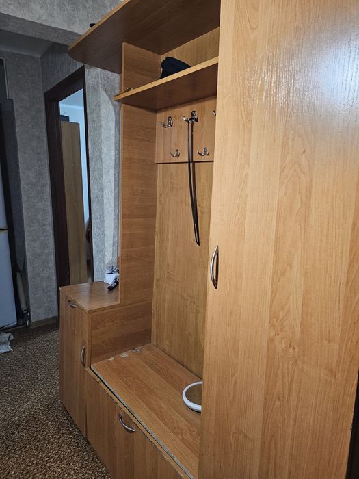Отдам бесплатно старую мебель