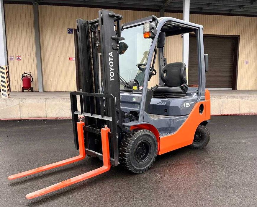 Погрузчик в аренду